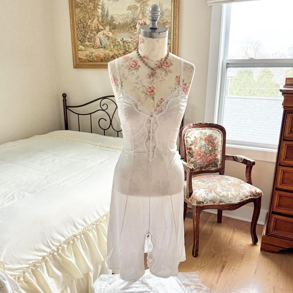 80s jcpenny white lace full slip tagged a size 34